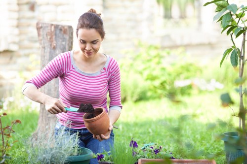 User control over cookie settings on a gardening website